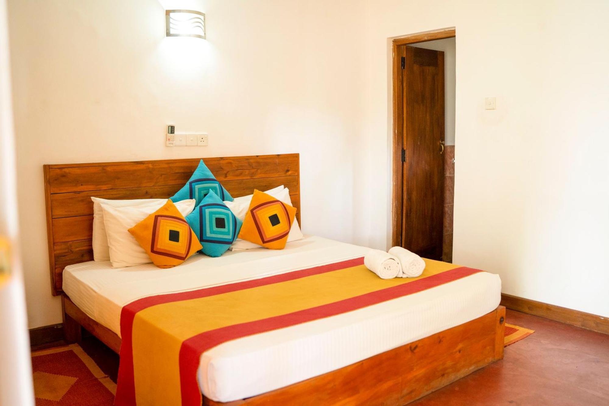 Wild Hut Habarana Bed & Breakfast エクステリア 写真