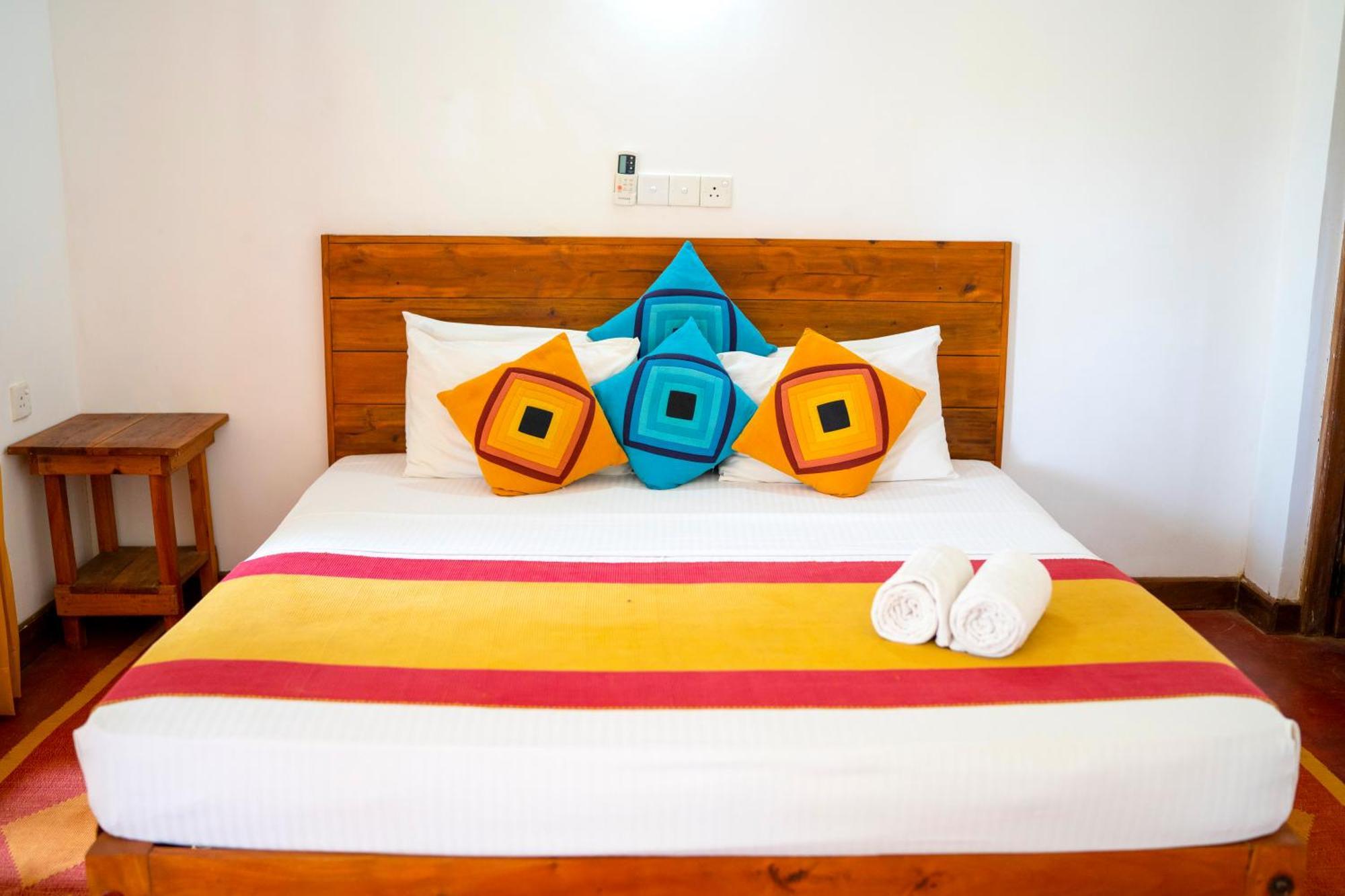 Wild Hut Habarana Bed & Breakfast エクステリア 写真