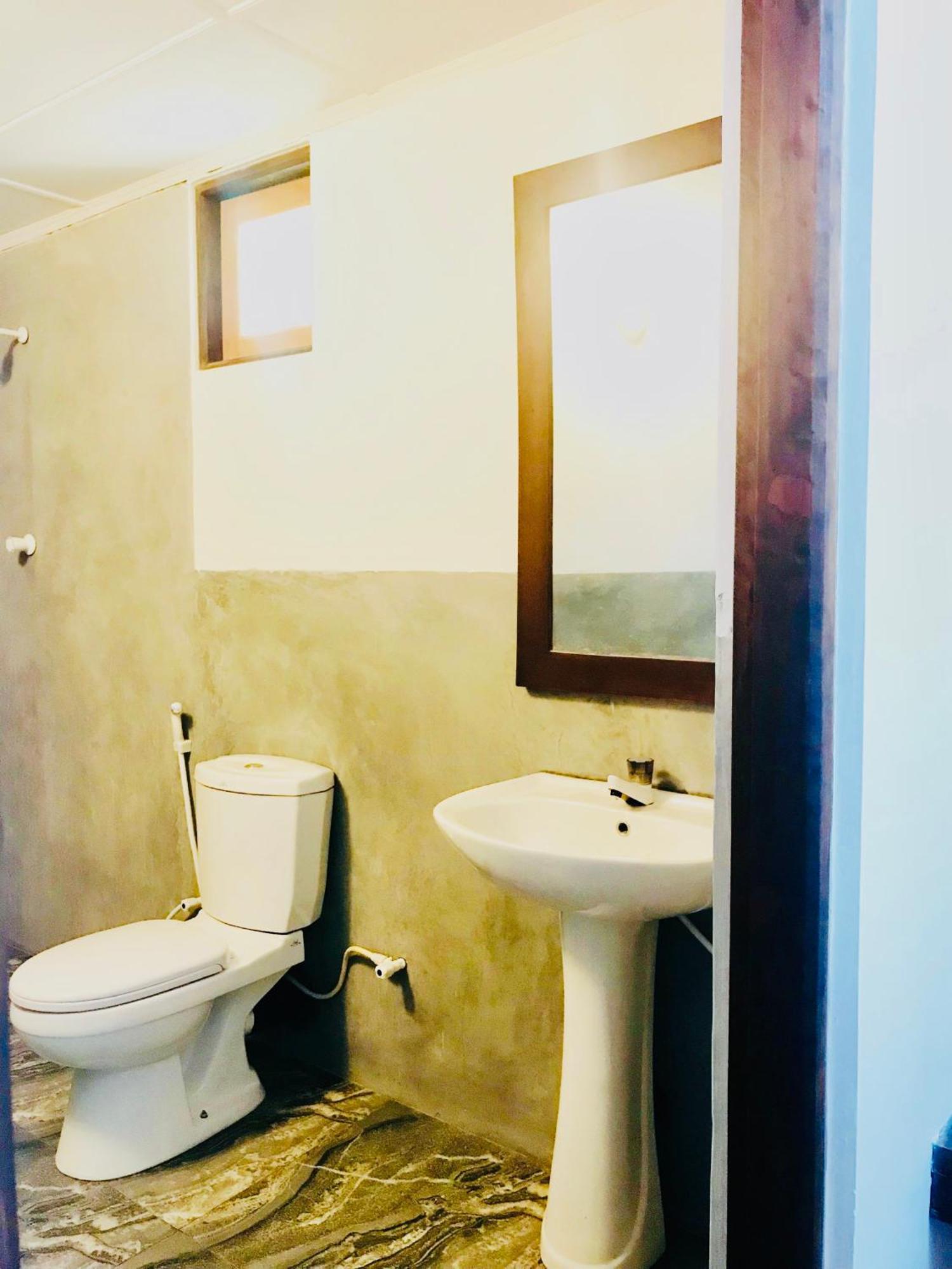 Wild Hut Habarana Bed & Breakfast エクステリア 写真