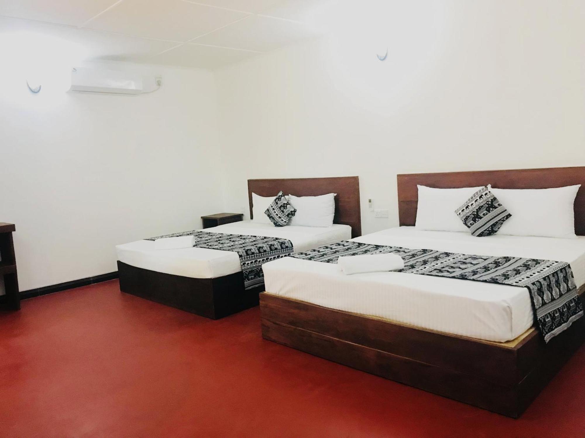 Wild Hut Habarana Bed & Breakfast エクステリア 写真